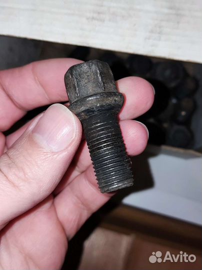 Болты колёсные VAG