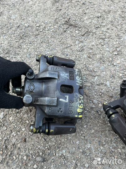 Суппорт передний nissan skyline