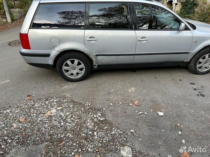 Volkswagen Passat 2.3 МТ, 2001, 113 000 км