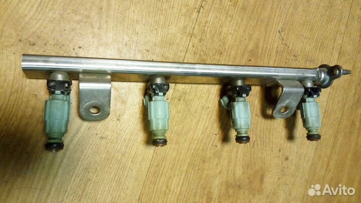 Топливная рампа с форсунками hyundai solaris1 1.6