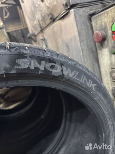 Triangle Snowlink TWT02 255/35 R20 97W