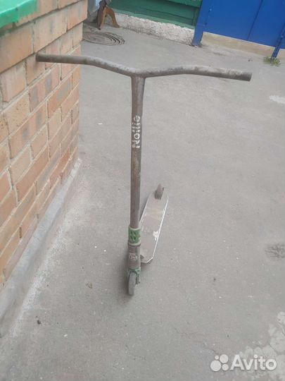 Трюковой самокат