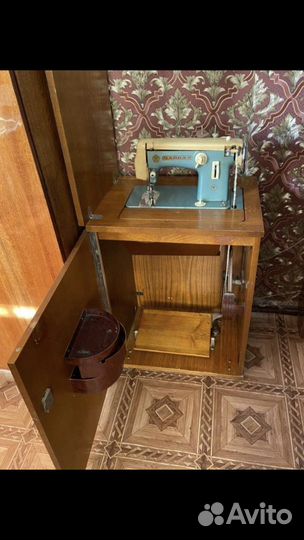 Швейная машина Чайка 2