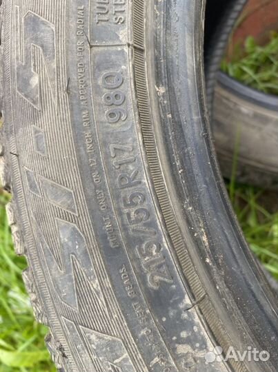 Toyo Observe GSi-5 215/55 R17 98Q