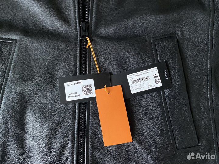 Кожаная куртка Hugo Boss 52/54