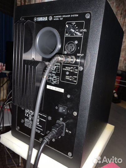 Yamaha hs7