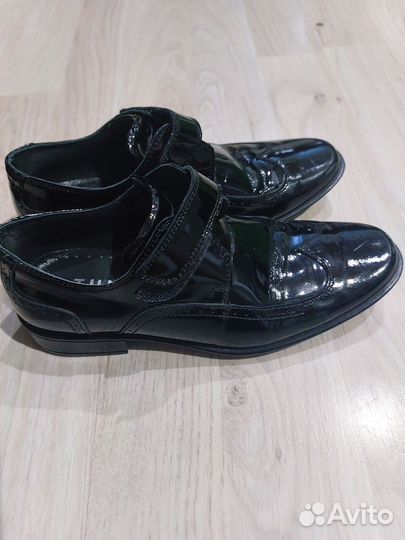 Лаковые кожаные туфли турецкой фирмы Tunel