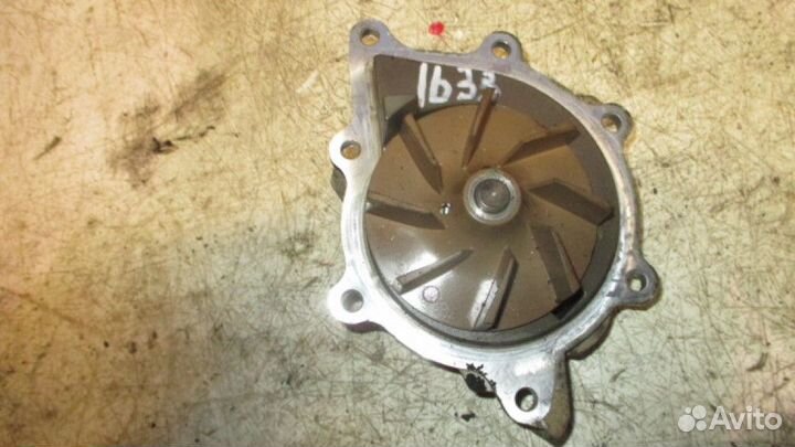 Насос водяной помпа Land Rover Freelander 2