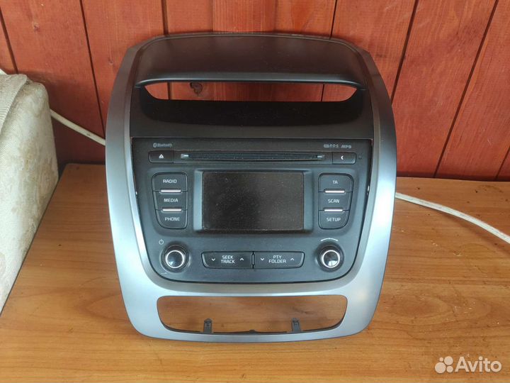 Магнитола на kia sorento 2 xm в комплекте с рамкой