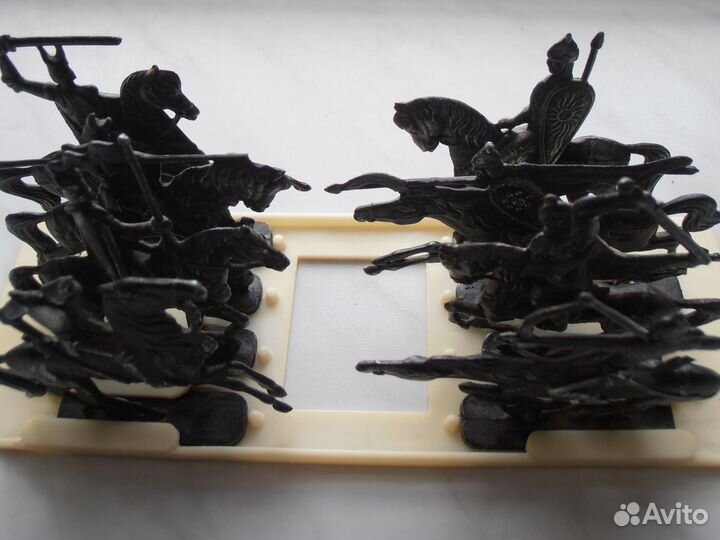 СССР Набор солдатиков Воины Средневековья