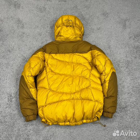 Пуховик Black Yak Размер M