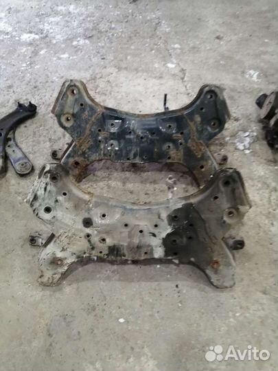 Подрамник Hyundai Solaris