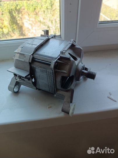 Двигататель стиральной машины