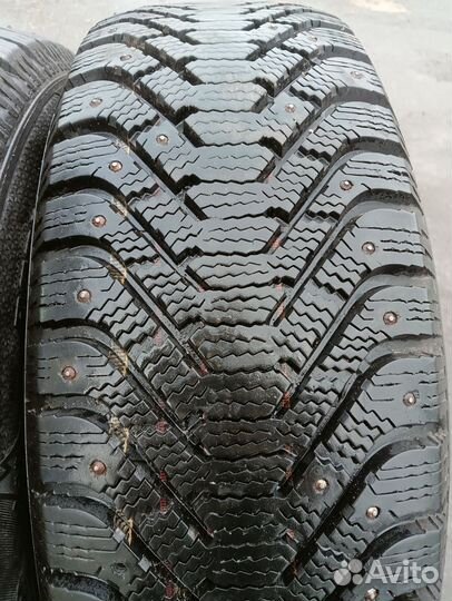 Goodyear UltraGrip 500 245/65 R17 107T