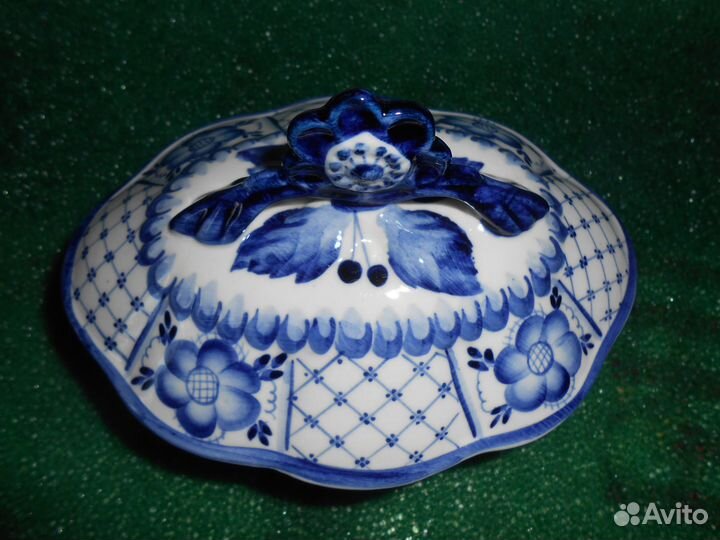 Советского времени Гжель-конфетница