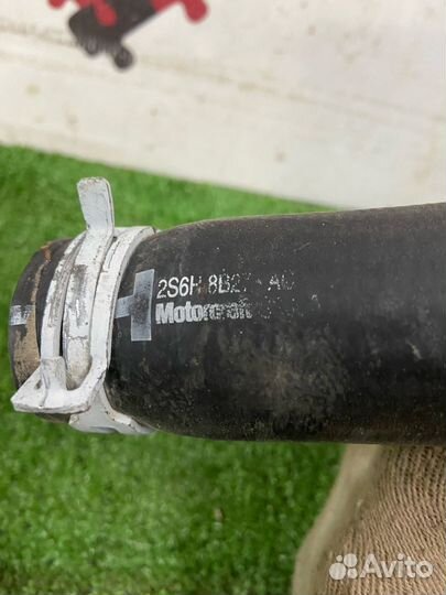 Патрубок системы охлаждения Ford fusion