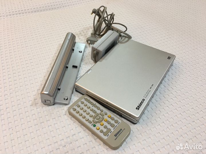 Портативный DVD проигрыватель Shinco