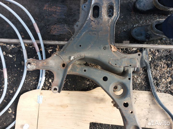 Подрамник от Toyota