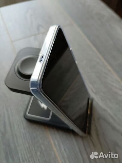 Беспроводная зарядка 3 в1