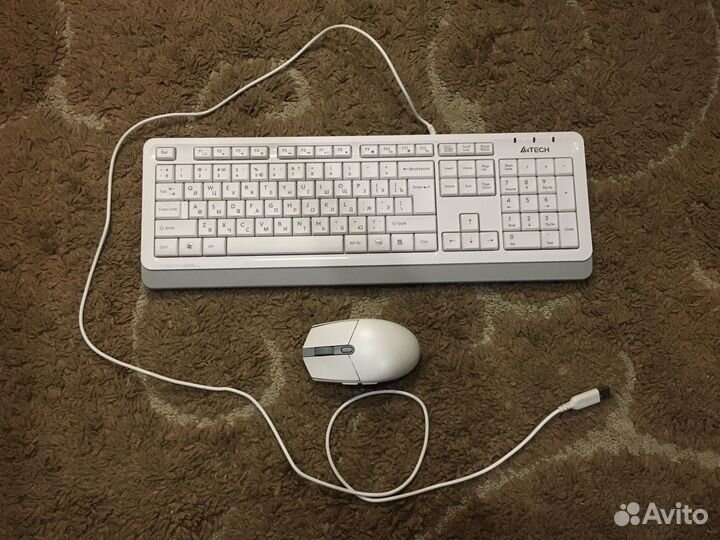 Клавиатура белая A4tech и мышка
