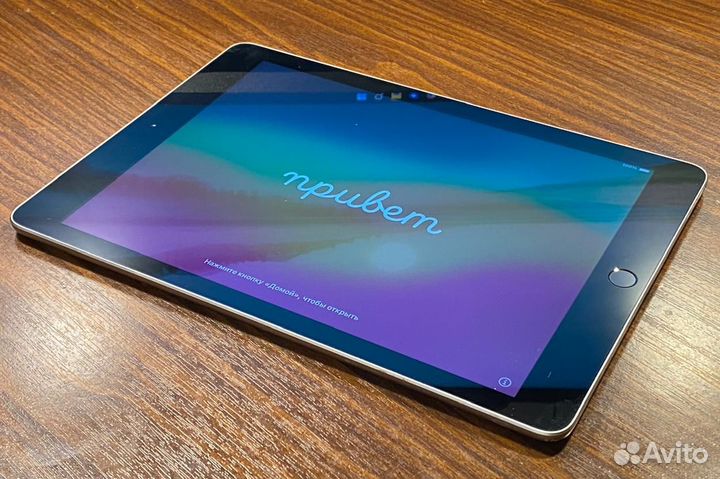 Планшет Apple iPad 6th Generation (2018) Wi-Fi