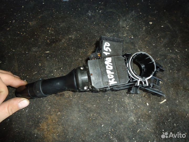 Переключатель поворотов Toyota Corolla 150/Auris