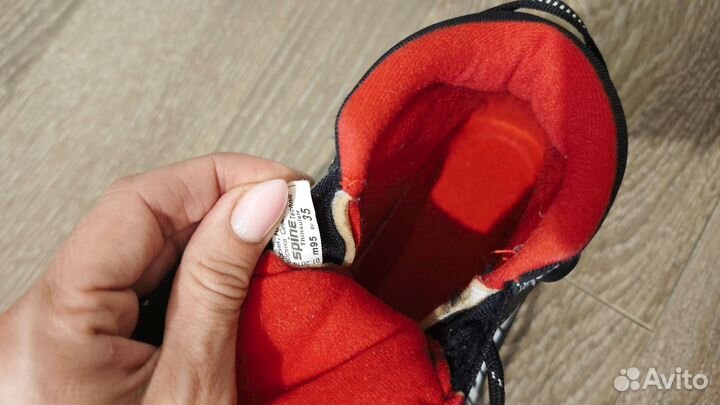 Лыжиные ботинки 35