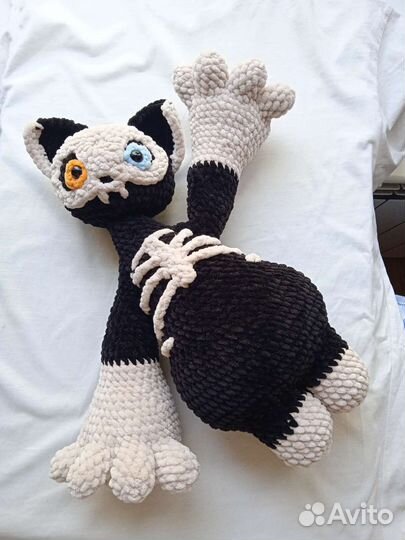 Игрушка вязаная из плюшевой пряж