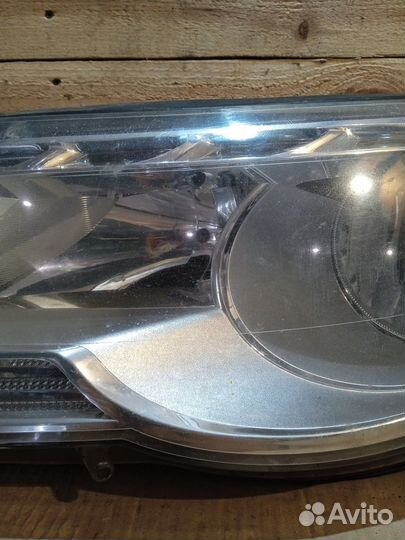 Фара передняя левая Volkswagen Tiguan