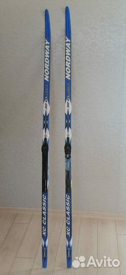 Лыжи и ботинки