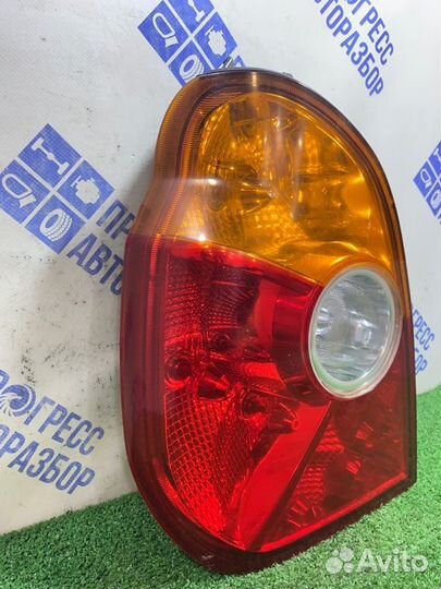 Фонарь задний левый Hyundai Terracan внедорожник