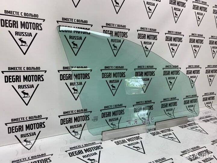 Стекло двери передней правой Volvo XC90 2003-2014