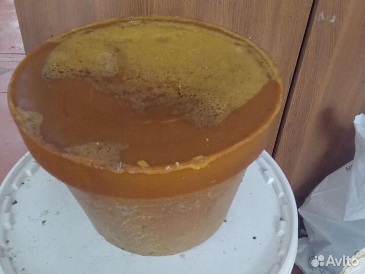 Воск пчелиный