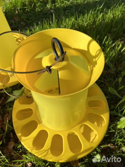 Кормушка для кур