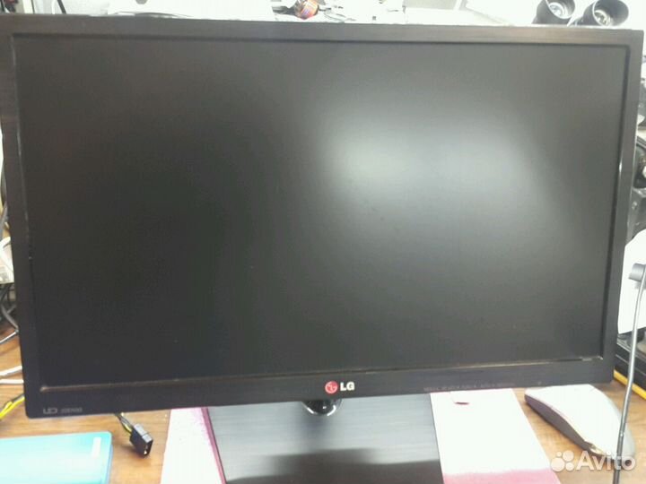 Отличный от других Монитор 22