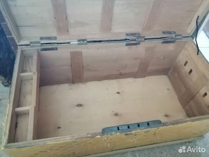 Сундук деревянный старинный