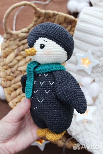 Вязаная игрушка Пингвин