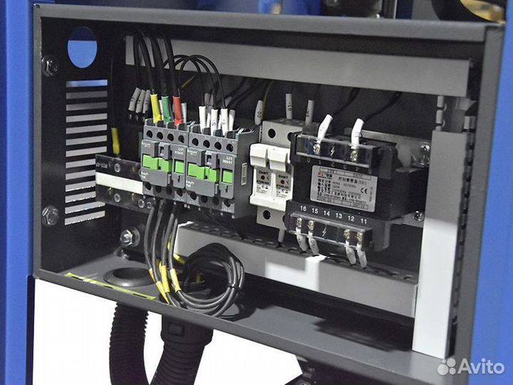 Винтовой компрессор KraftMachine 90 10