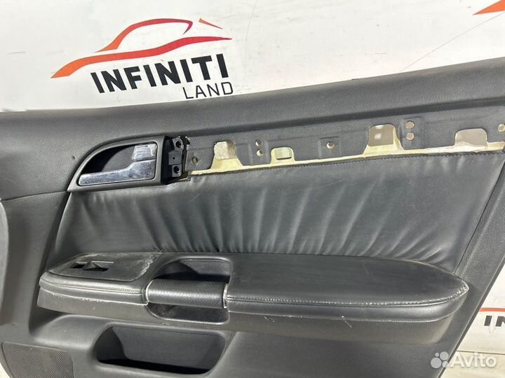 Обшивка двери передняя правая Infiniti M35 Y50