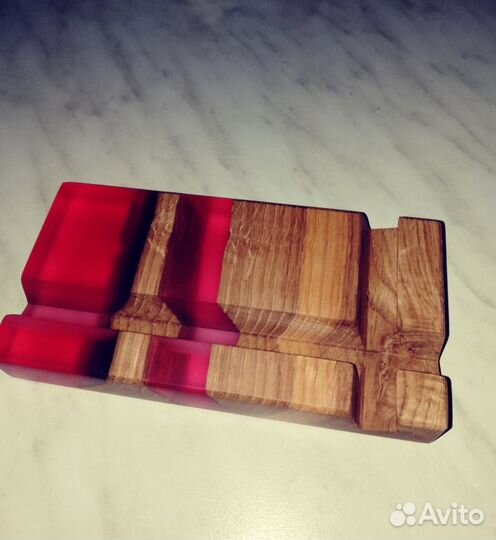 Подставка для телефона из дерева