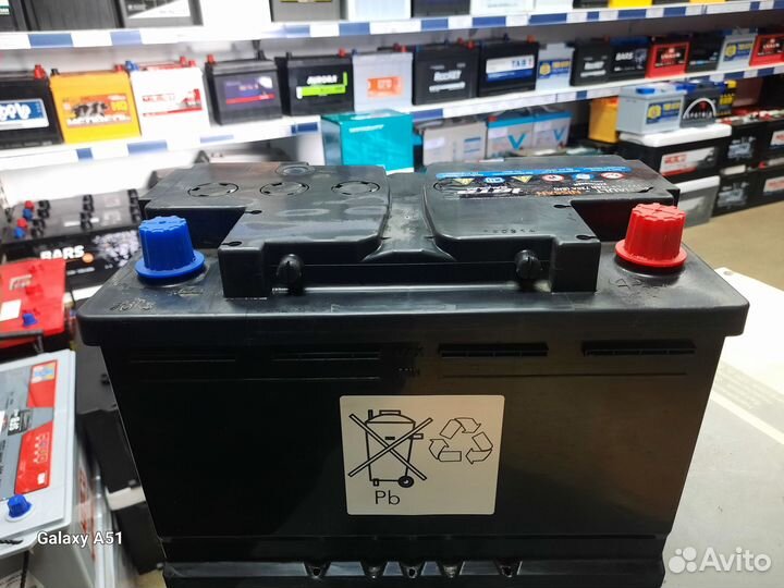 Бу Акб 70Ач Renault в хорошем состоянии