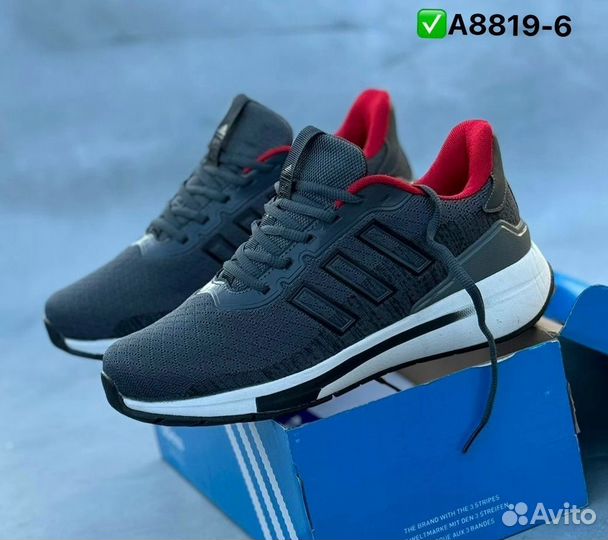 Кроссовки мужские adidas 41 размер новые