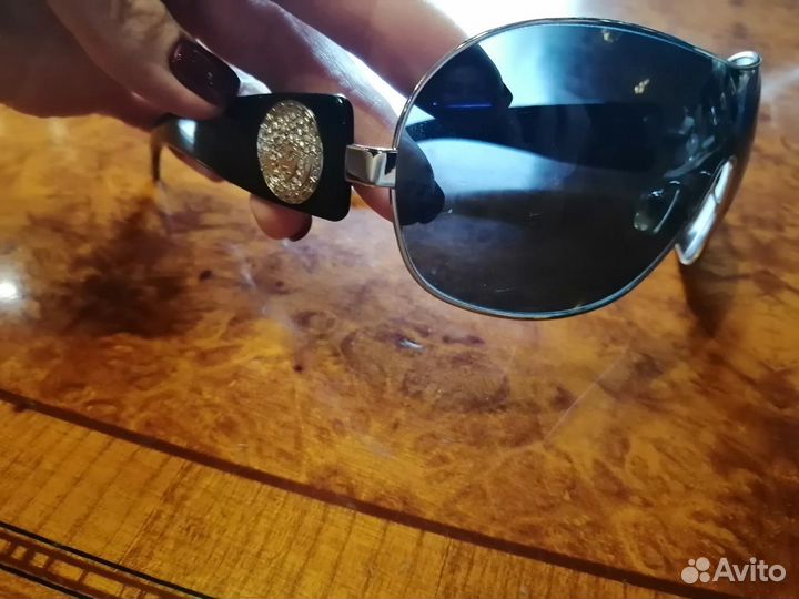 Очки солнцезащитные Versace