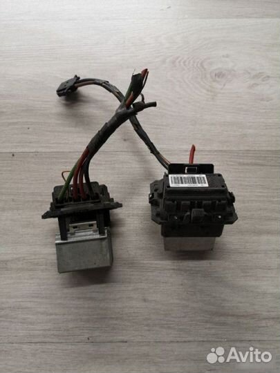 Резистор печки Peugeot 408