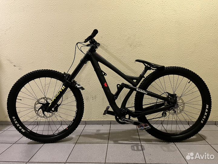Bergamont straitline DH 27.5