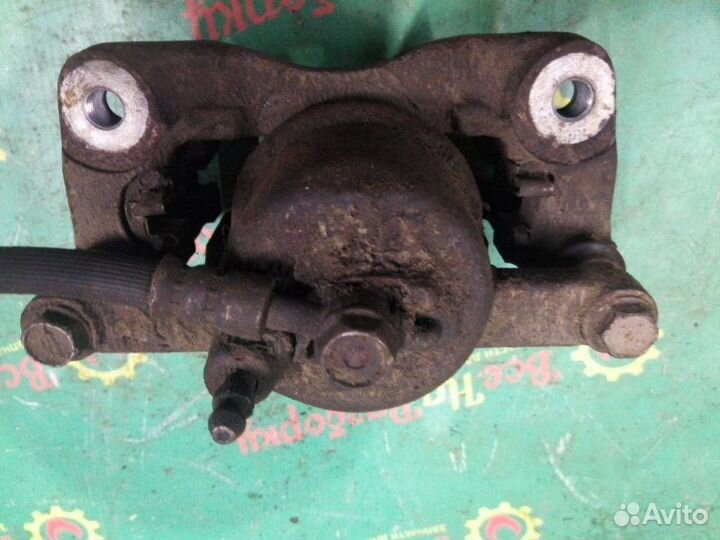 Суппорт передний правый Toyota Vitz