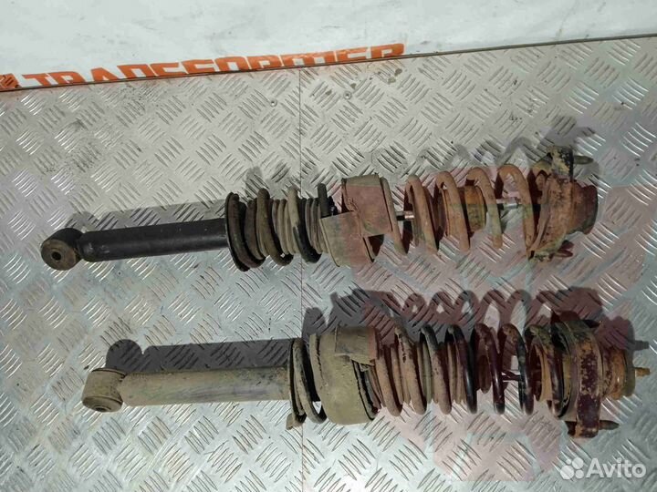 Пружина задняя Вольво S40 (VS)