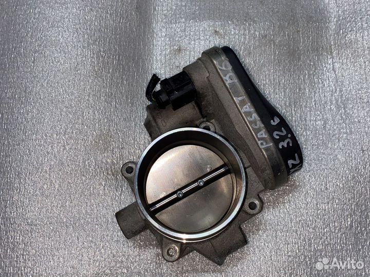 Дроссельная заслонка 022133062AG Passat B6 3.2