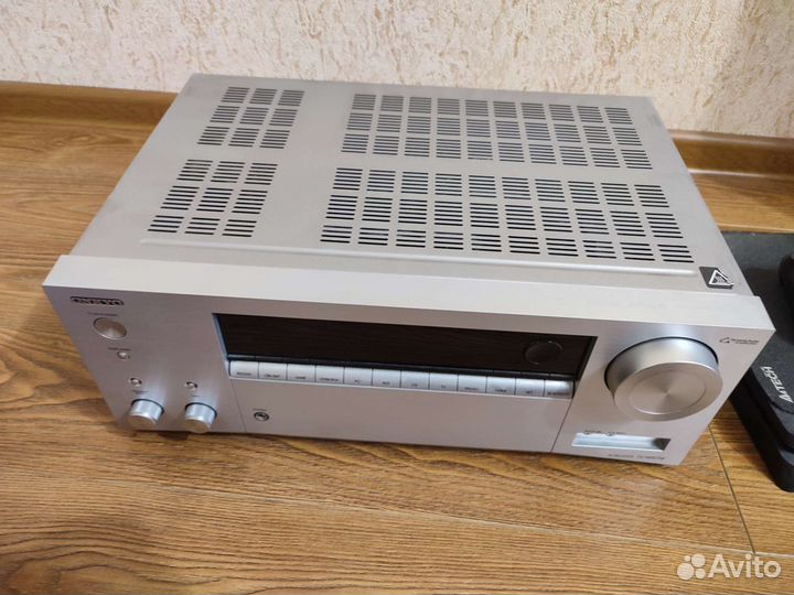 Av ресивер OnkyoTX-NR575