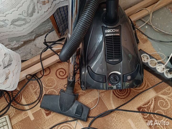 Пылесос Bork 2200 w